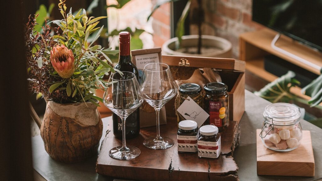 Hamper At Nook On The Hill